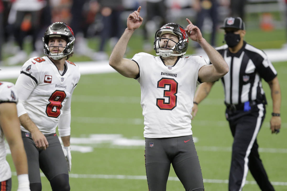 Tampa Bay Buccaneers kicker Ryan Succop (3) reacts to his field goal against the New Orleans Sa ...