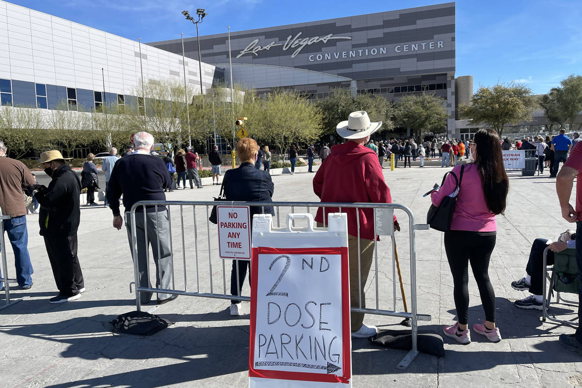 COVID second dose clinic in Las Vegas sees long lines