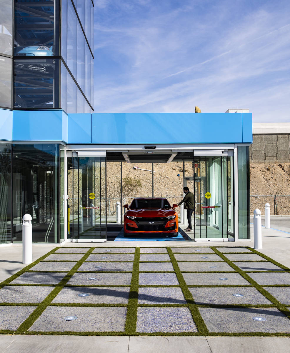 Carvana vending machine unveiled in Las Vegas Business