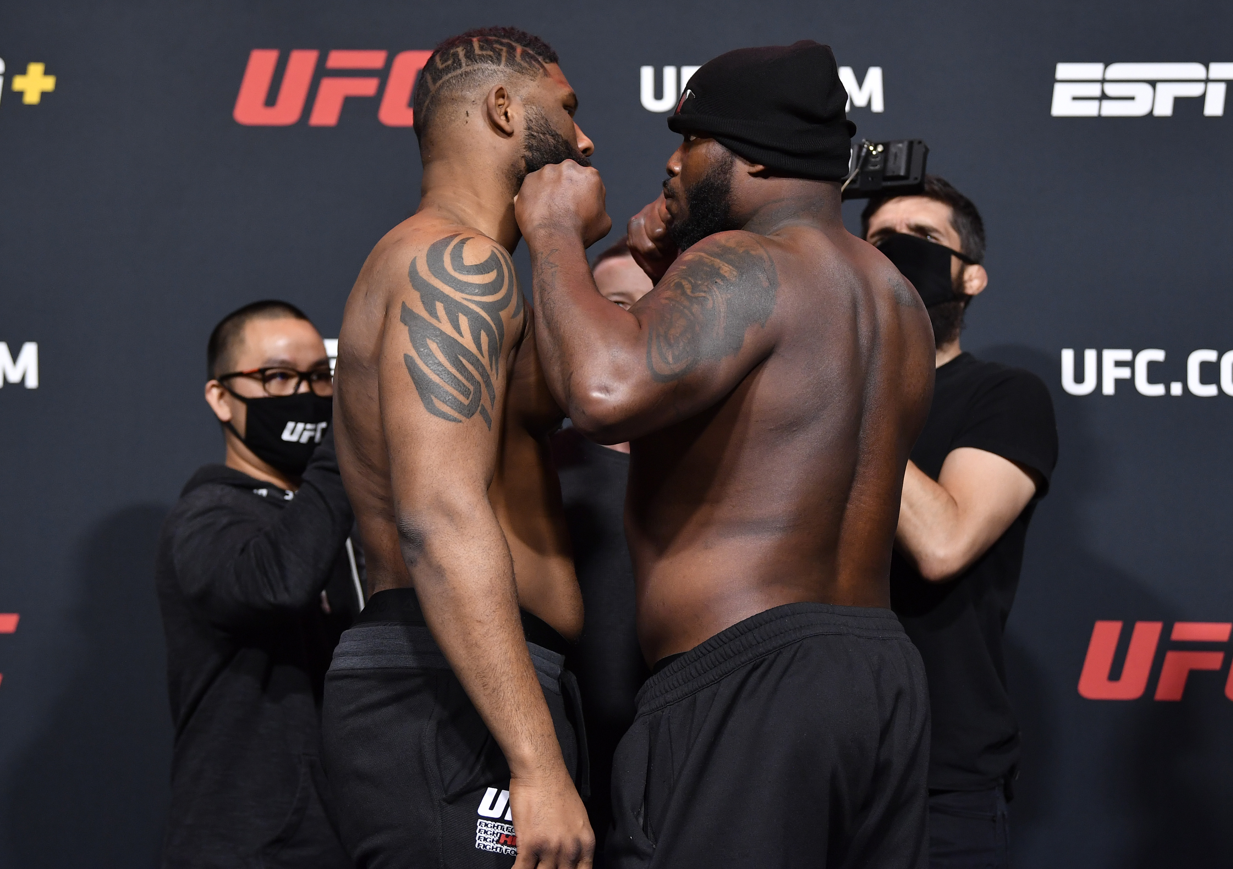 UFC star Derrick Lewis says 'I need a s***' on live TV following knockout  win over Aleksei Oleinik