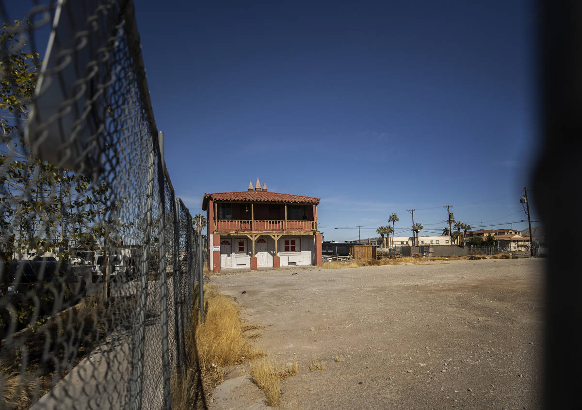 A vacant lot at 125 North 11th Street in Downtown Las Vegas owned by Tony Hsieh photographed on ...