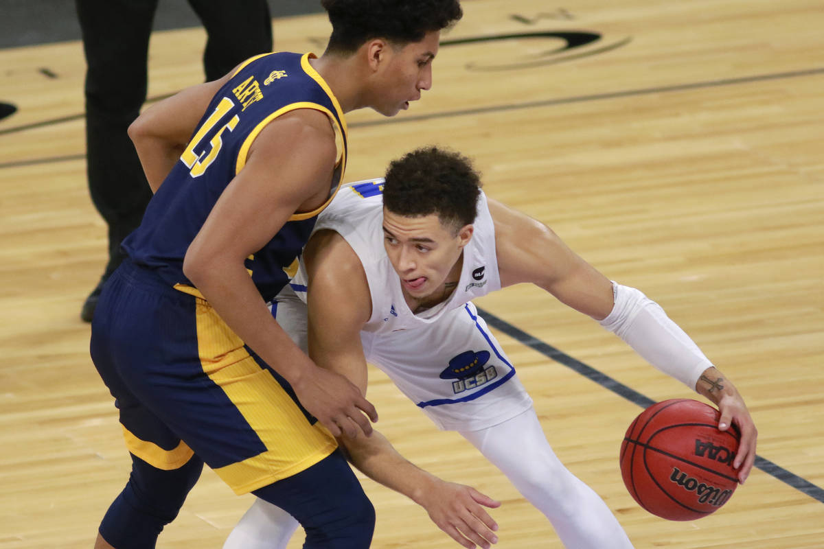 NCAA Basketball: Division I Championship-UCSB vs Florida