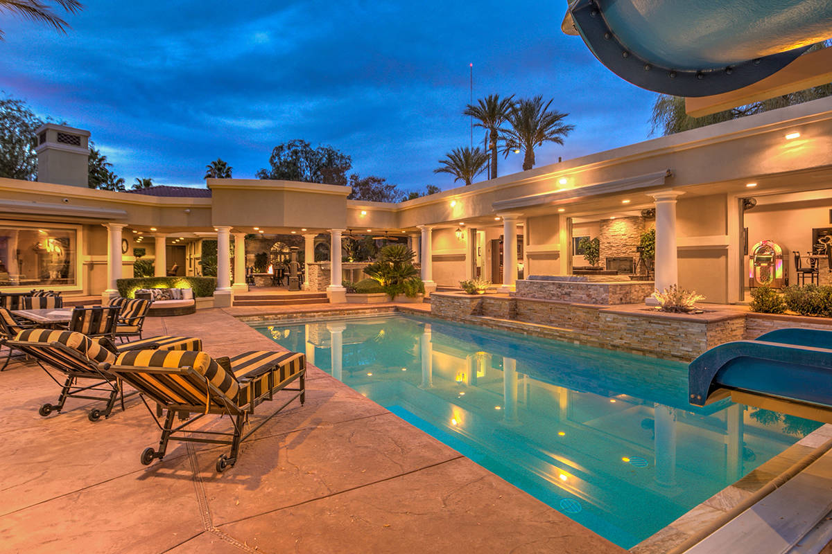 Pool and spa. (Mark Wiley Group)