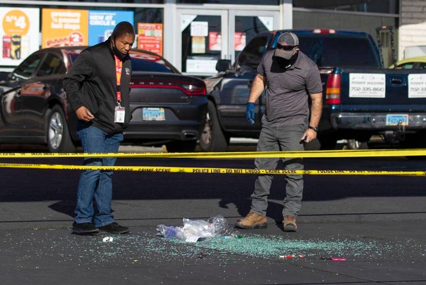 Police investigate 2 homicides in central Las Vegas Las Vegas Review