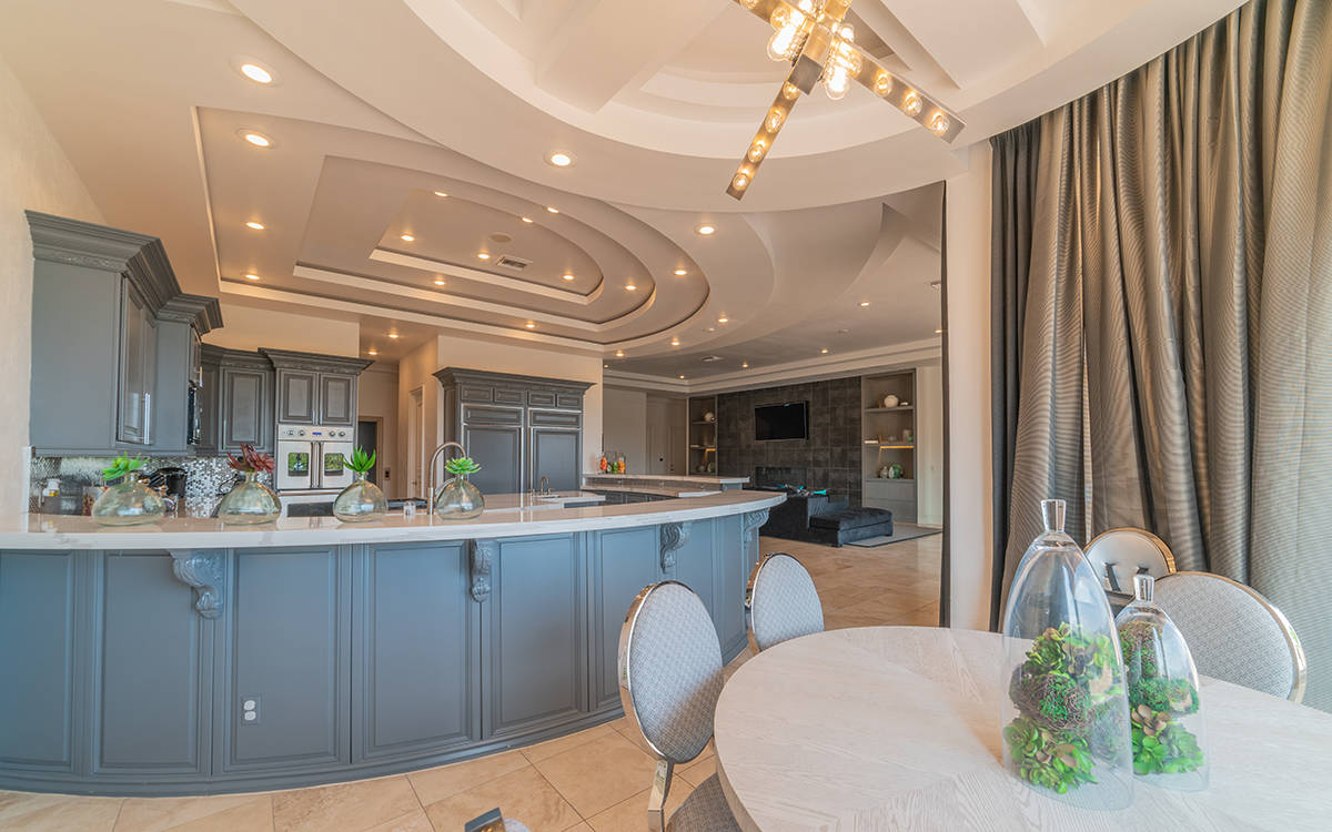The breakfast nook at 9511 Kings Gate Court. (Luxurious Real Estate)