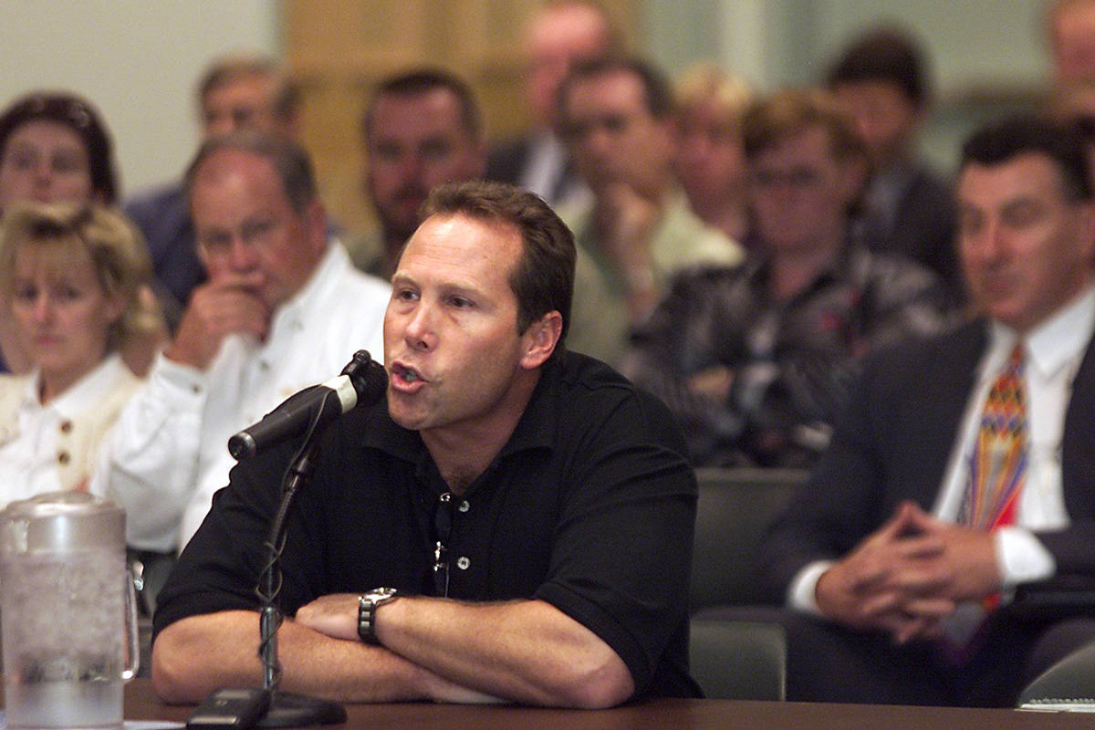 Stephen Cloobeck, owner of Polo Towers, speaks during a meeting at the Las Vegas Valley Water D ...