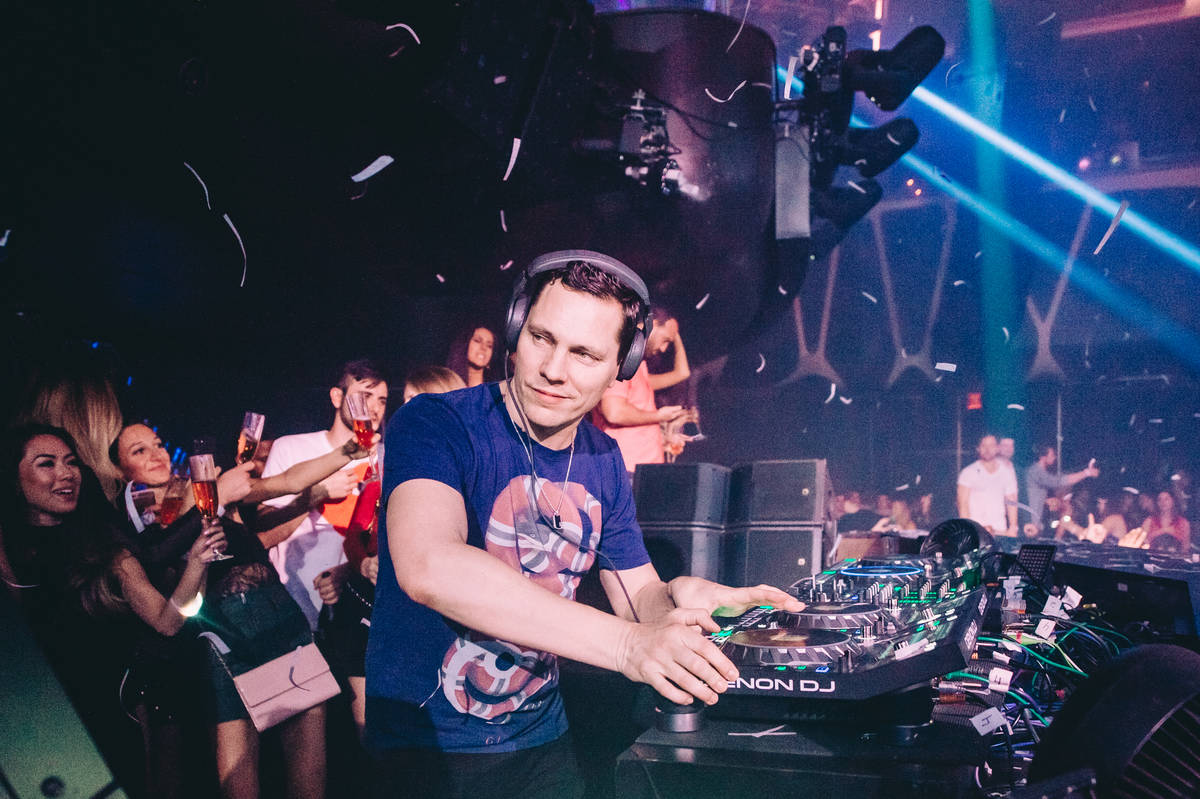 Tiesto has signed an extension with Hakkasan Group to perform at Hakkasan Nightclub and Wet Rep ...