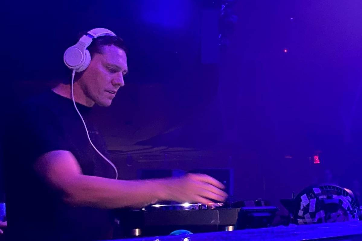 Tiesto performs during the DreamlandXR Closing Night Party at Hakkasan Nightclub at the MGM Gra ...