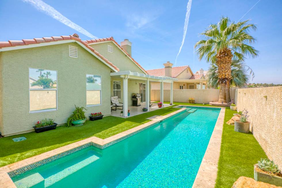 The pool at 1764 Saint Thomas Drive, Henderson. (Alan Thibault)
