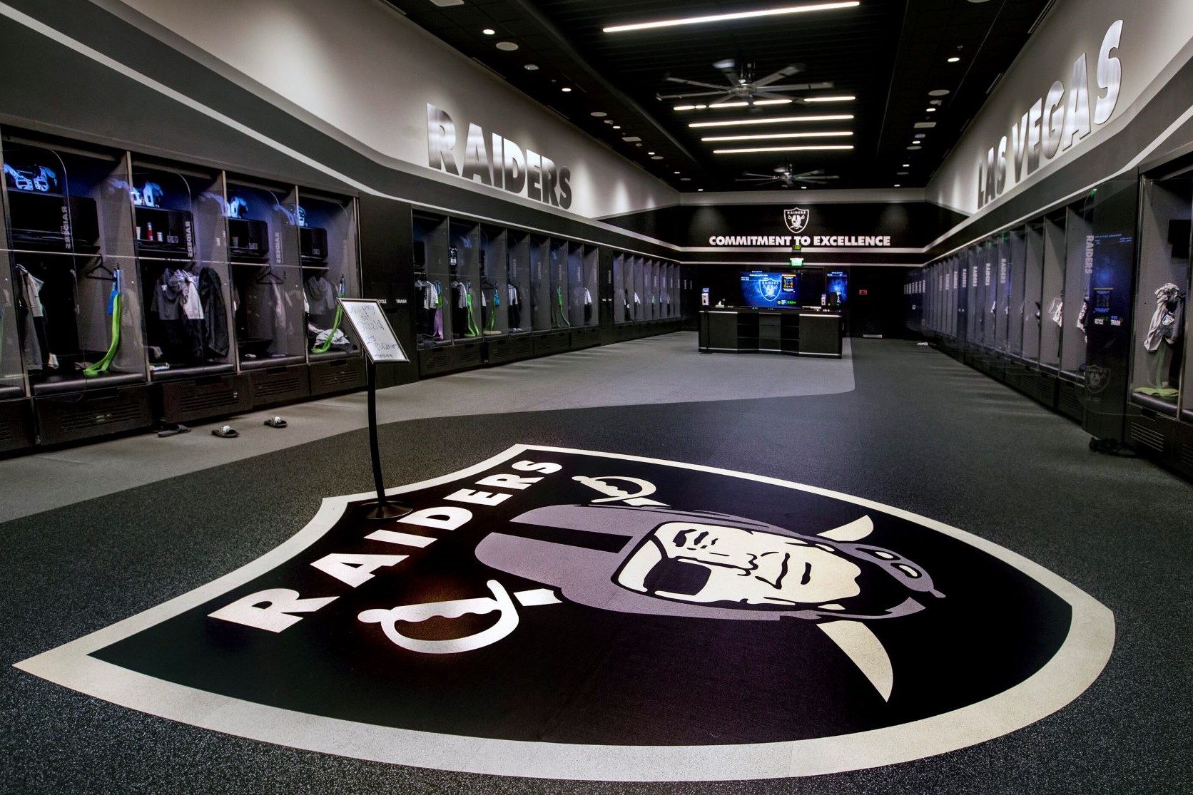 oakland raiders living room