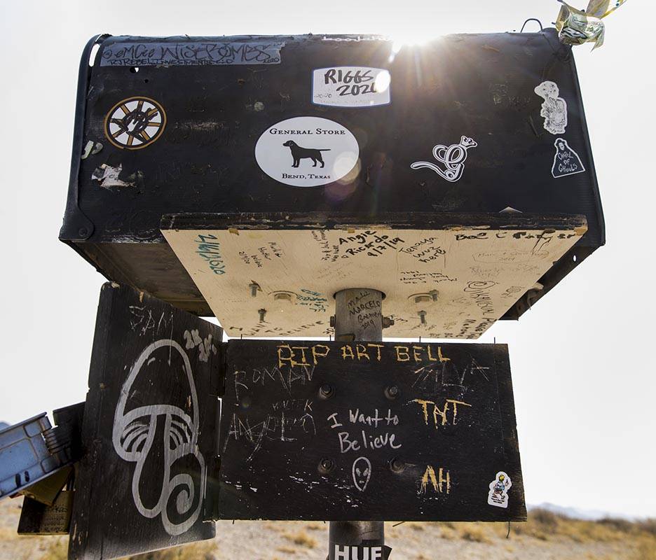 The famed Òblack mailboxÓ sits on S.R. 375 between Hiko and Rachel on Thursday, Sept. ...