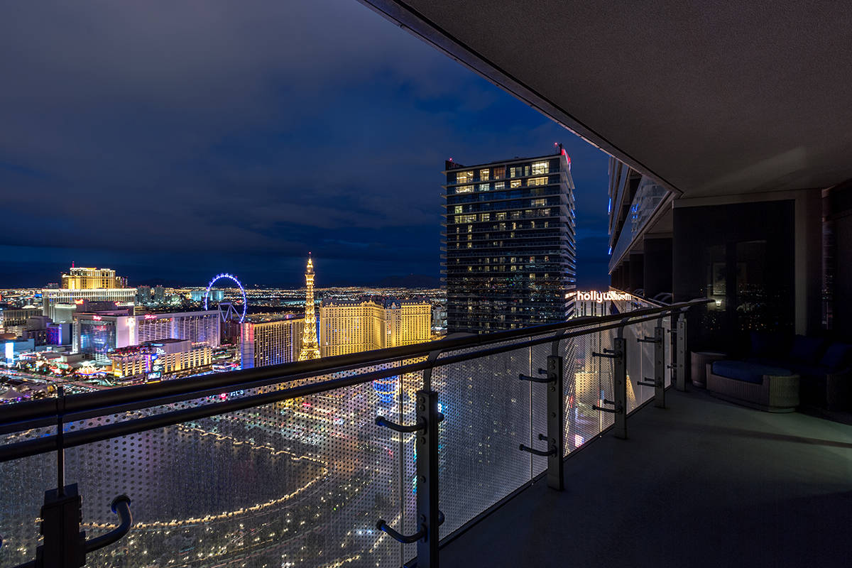 Strip Penthouse Sets 21 Record For Most Expensive High Rise Sale Las Vegas Review Journal