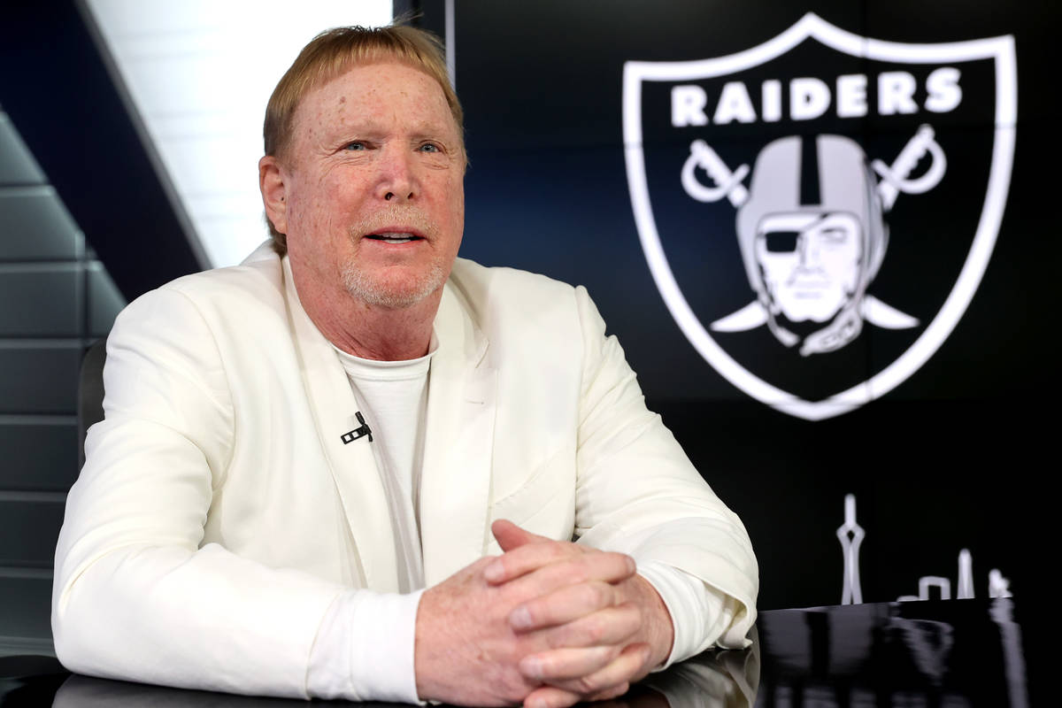 Mark Davis, Raiders owner, seen dining in at In-N-Out