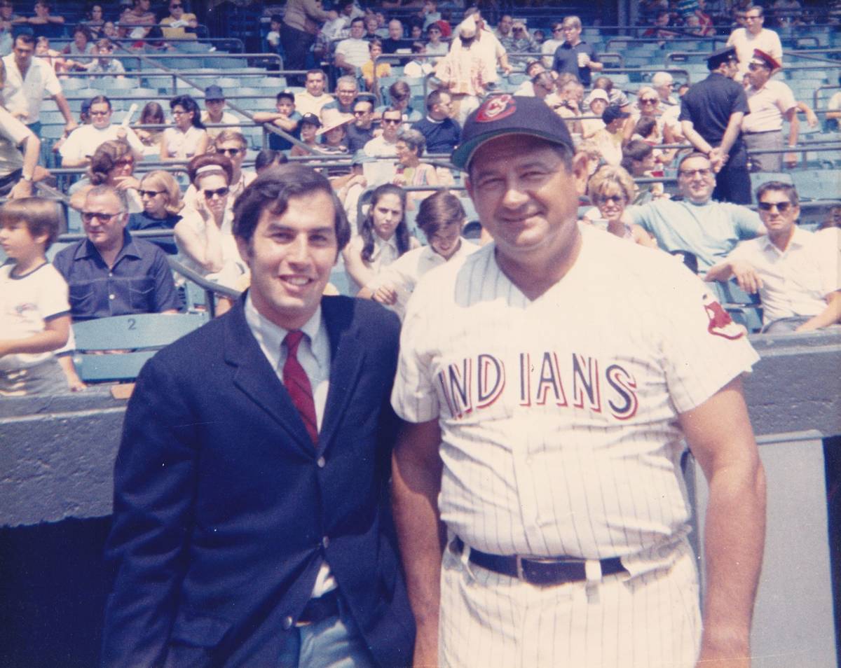 Las Vegan Pug Winkler, left, poses with 300-game winner Early Wynn during an old-timer's game a ...