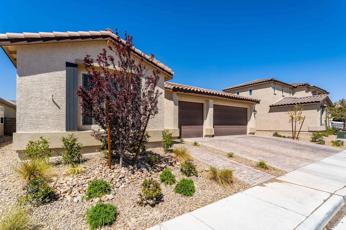 The front exterior of 4601 Amazing View St. (SpotLight Home Tours)