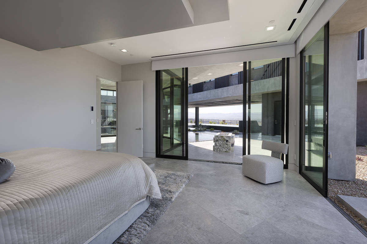 Guest bedroom. (Synergy Sotheby’s International Realty)