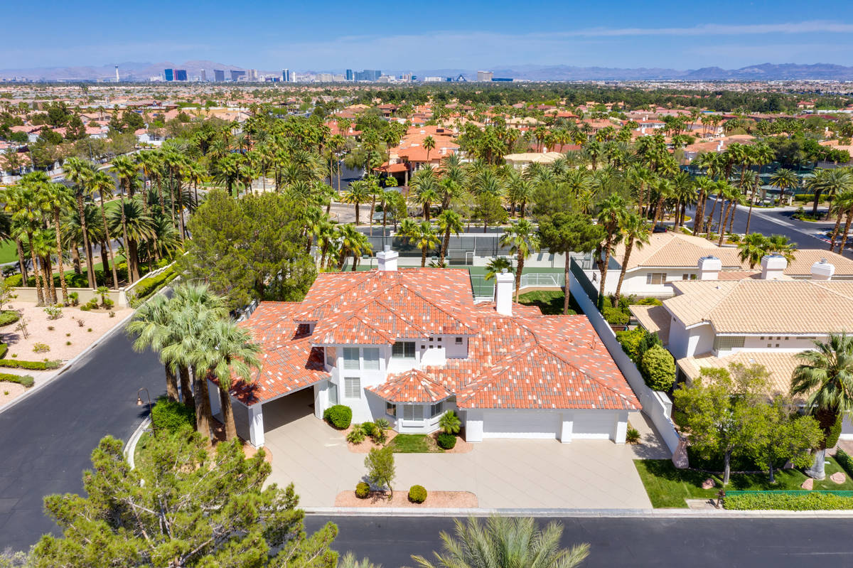 An aerial view of 4944 Spanish Heights Drive. (Stetson Ybarra Photography)
