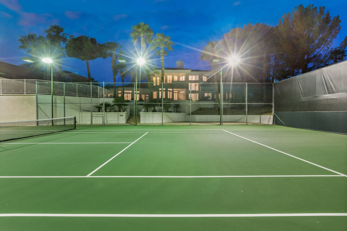 A photo of the tennis court at 4944 Spanish Heights Drive. (Stetson Ybarra Photography)