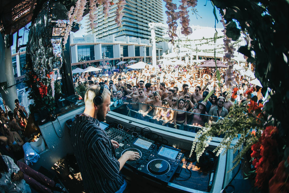 Las Vegas Pool Clubs Set to Reopen in March 2021 With Social Distancing  Measures -  - The Latest Electronic Dance Music News, Reviews &  Artists