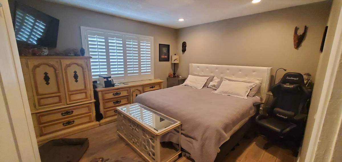 A bedroom at 1819 Beverly Way. (Kiya Krivickas)