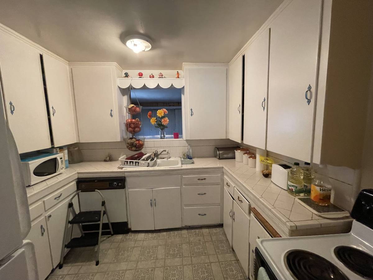 The kitchen of 1253 S. 9th St. (Paul Rich)