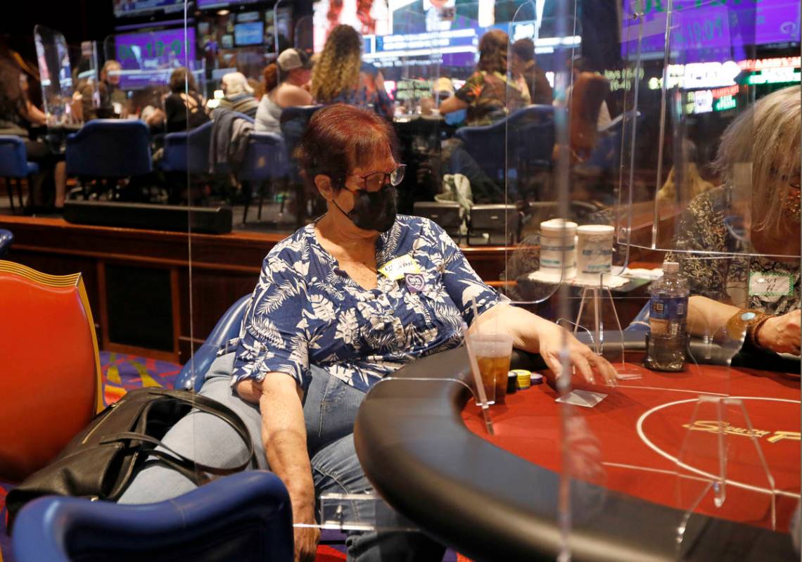 Linda Johnson, Poker Hall of Fame inductee, plays in $175 No-Limit Hold'em Ladies tournament du ...