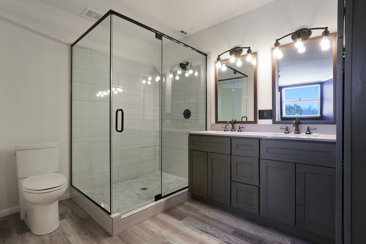 The bath at 1217 Equestrian Drive, Henderson. (Mike Madsen/Virtual Tours Las Vegas)