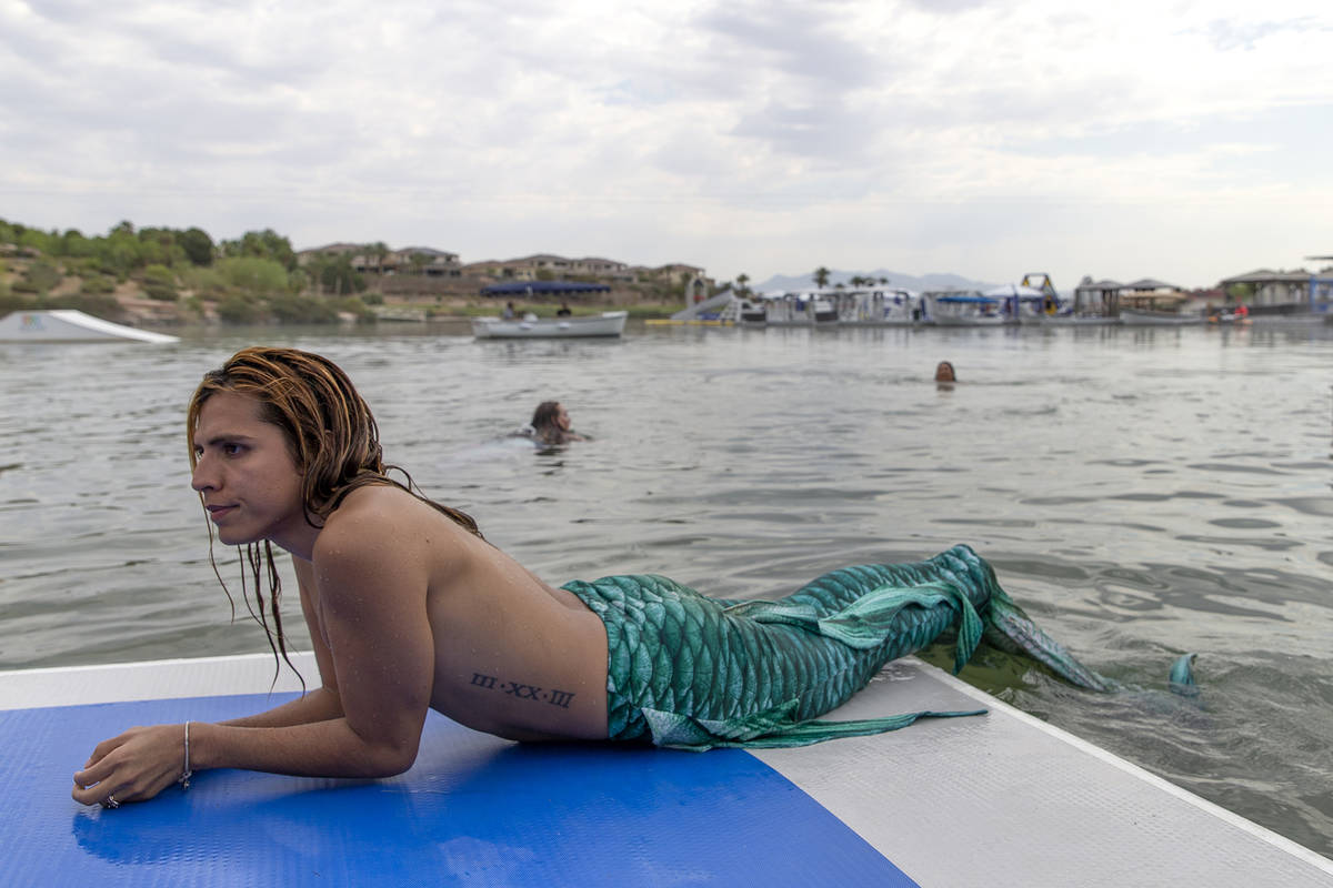 Mermaid photos, Mako mermaids, Mermaid pictures