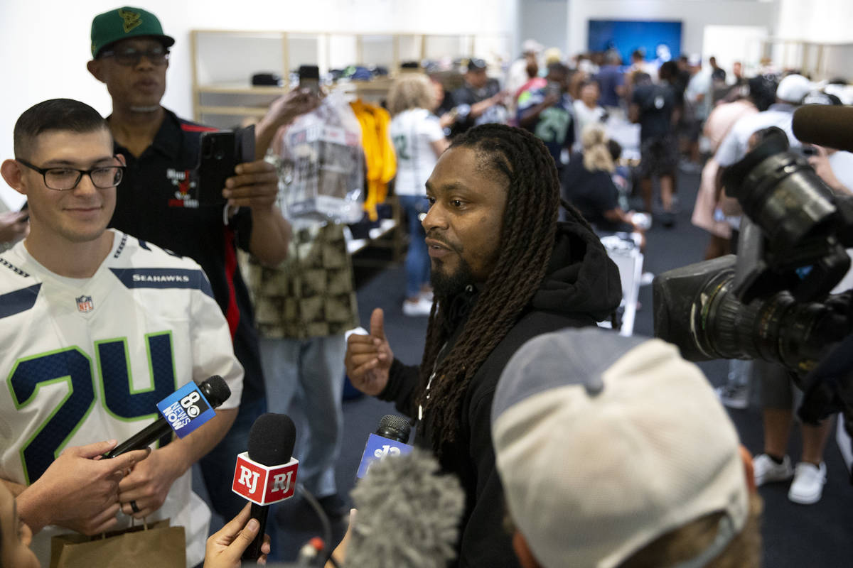 Marshawn Lynch opens store on Las Vegas Strip
