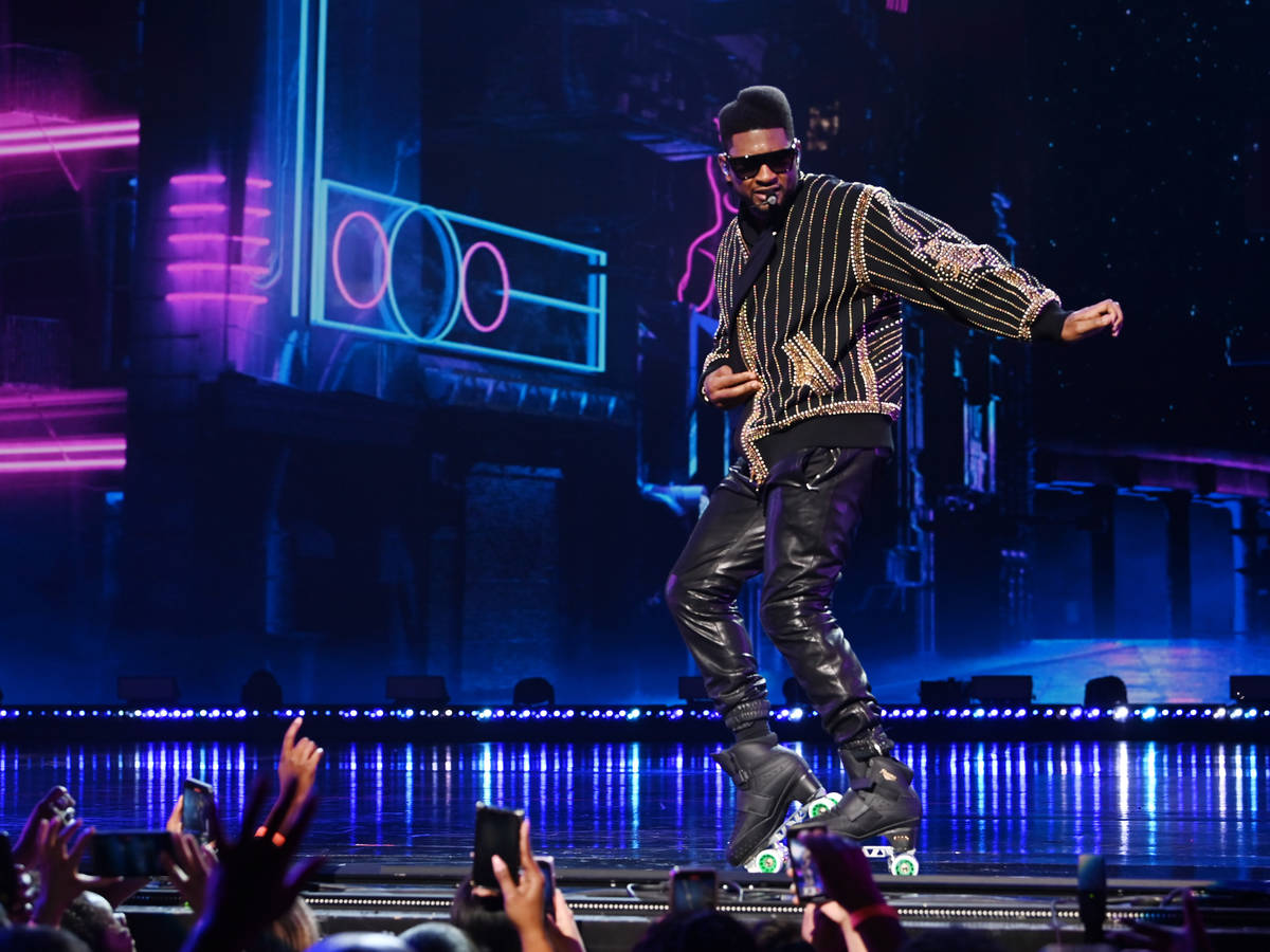 Usher’s spectacle fills the bill at The Colosseum Kats