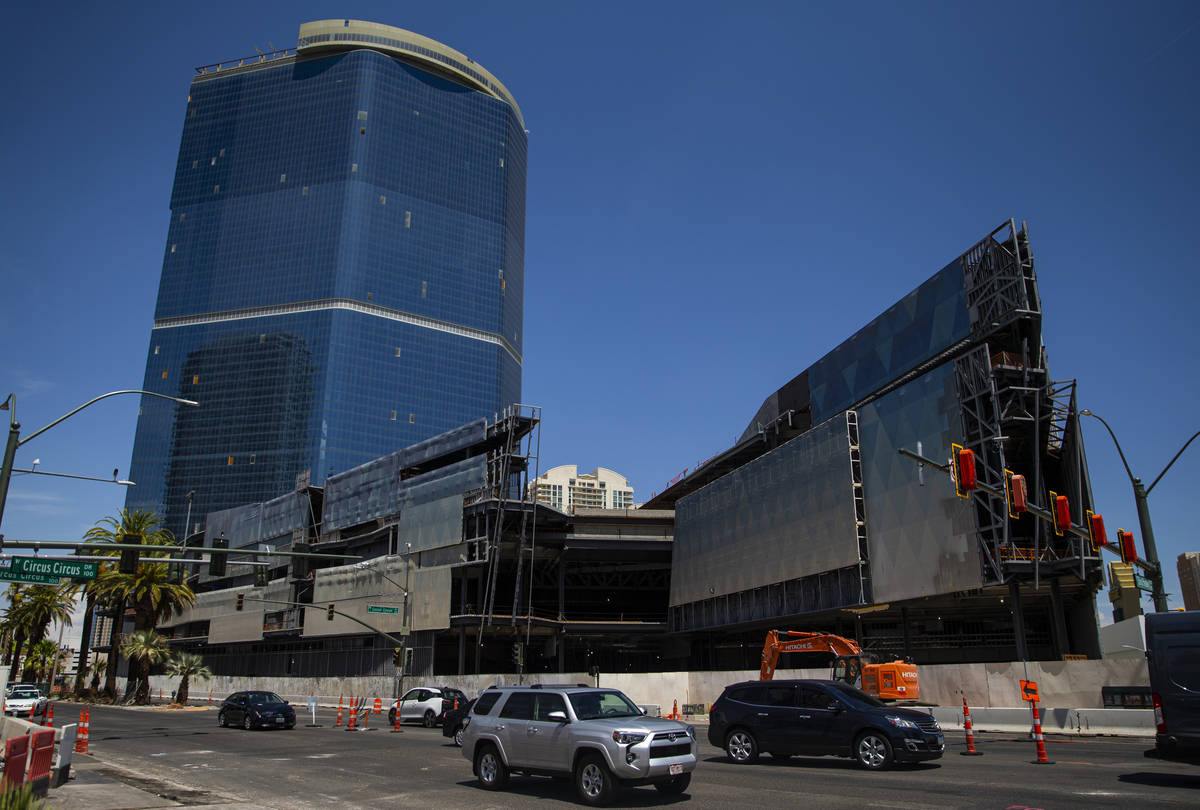 Fontainebleau sets Las Vegas opening date after 18 years, Casinos & Gaming