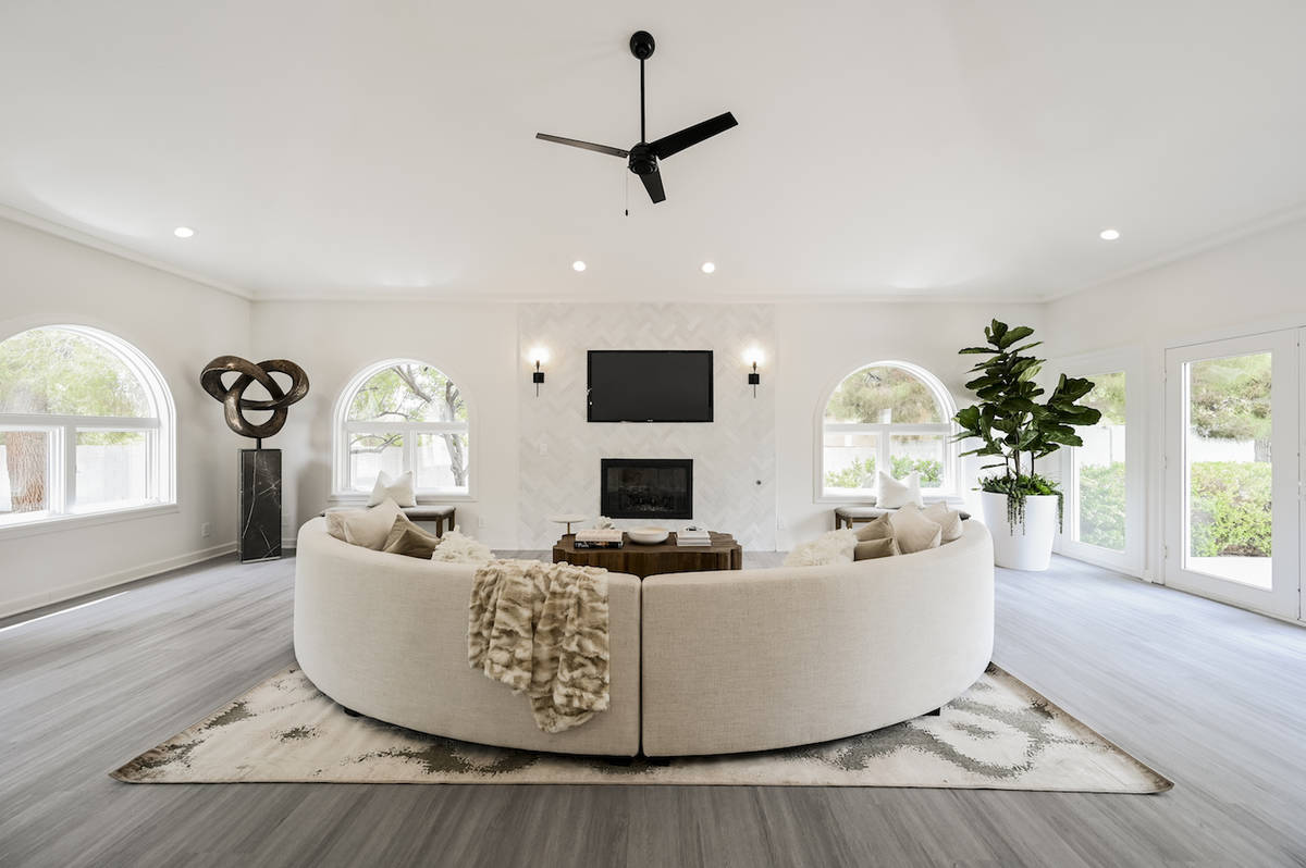The living room. (LUXE Estates & Lifestyles)