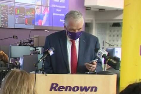 Gov. Steve Sisolak talks to Kathleen P. of Henderson, winner of $250,000, in Reno on Thursday, ...