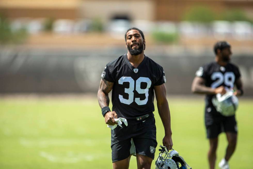 Raiders cornerback Nate Hobbs (39) during the teamÕs NFL football practice on Wednesday, J ...