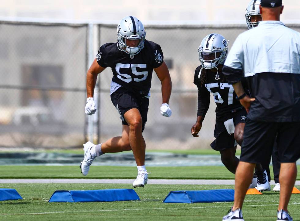 Raiders linebacker Tanner Muse (55) runs through drills during NFL football practice at Raiders ...