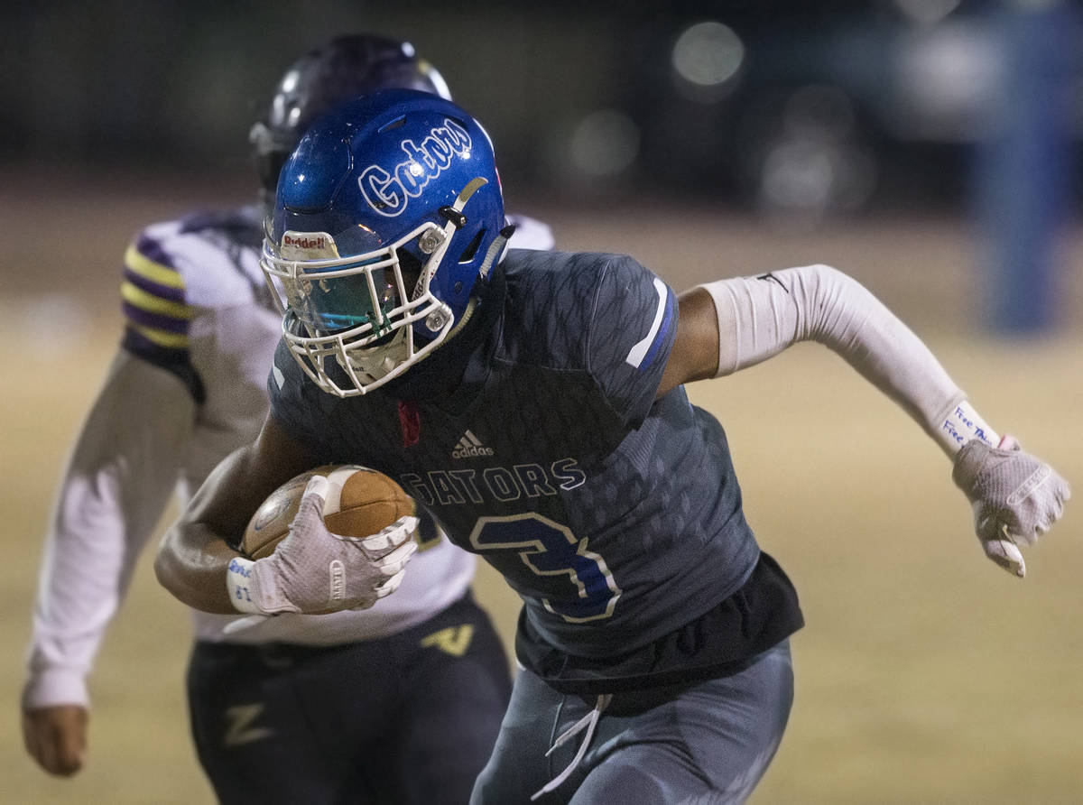 Durango's Jaxon Young (3) breaks free for a big gain in the second quarter on Friday, Oct. 8, 2 ...