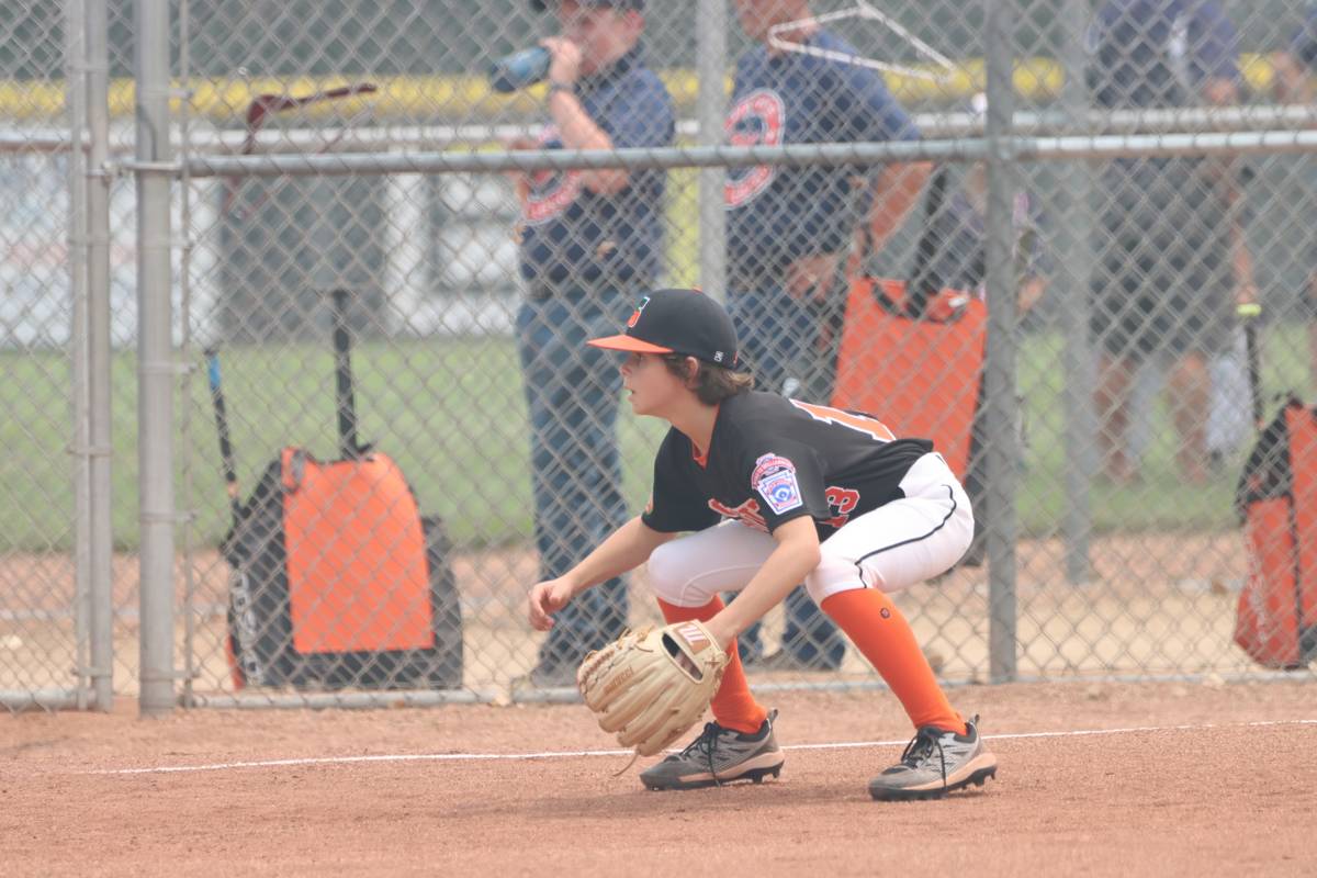 Summerlin South's Donnie Napolitano gets in his defensive crouch in the state championship. (To ...