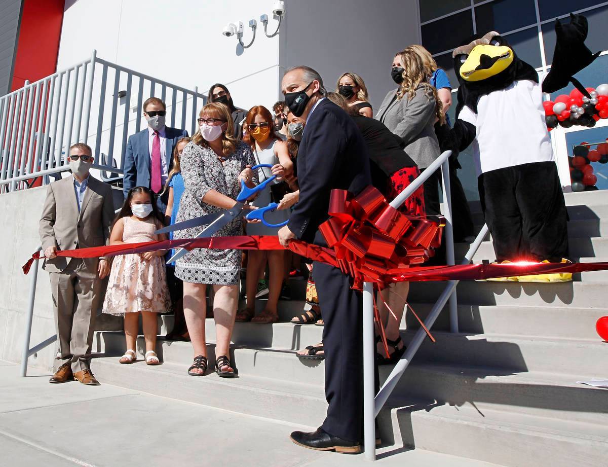 Clark County School District Superintendent Jesus Jara, right, and Ferron Elementary School Pri
