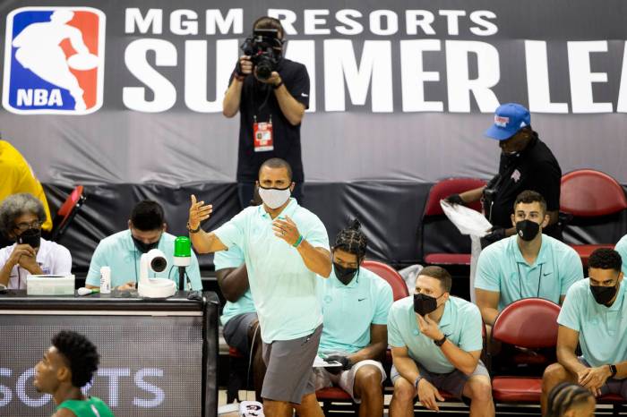 Different rules in NBA Summer League: game length, overtime, flopping and  coaches challenges - AS USA