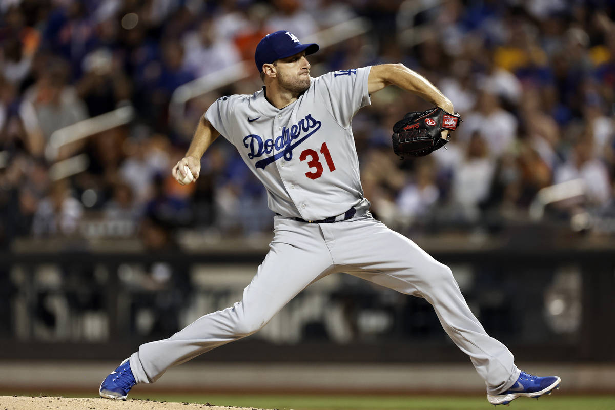 MLB betting Giants favored over Dodgers in NL West for MLB betting Giants favored over Dodgers in NL West for