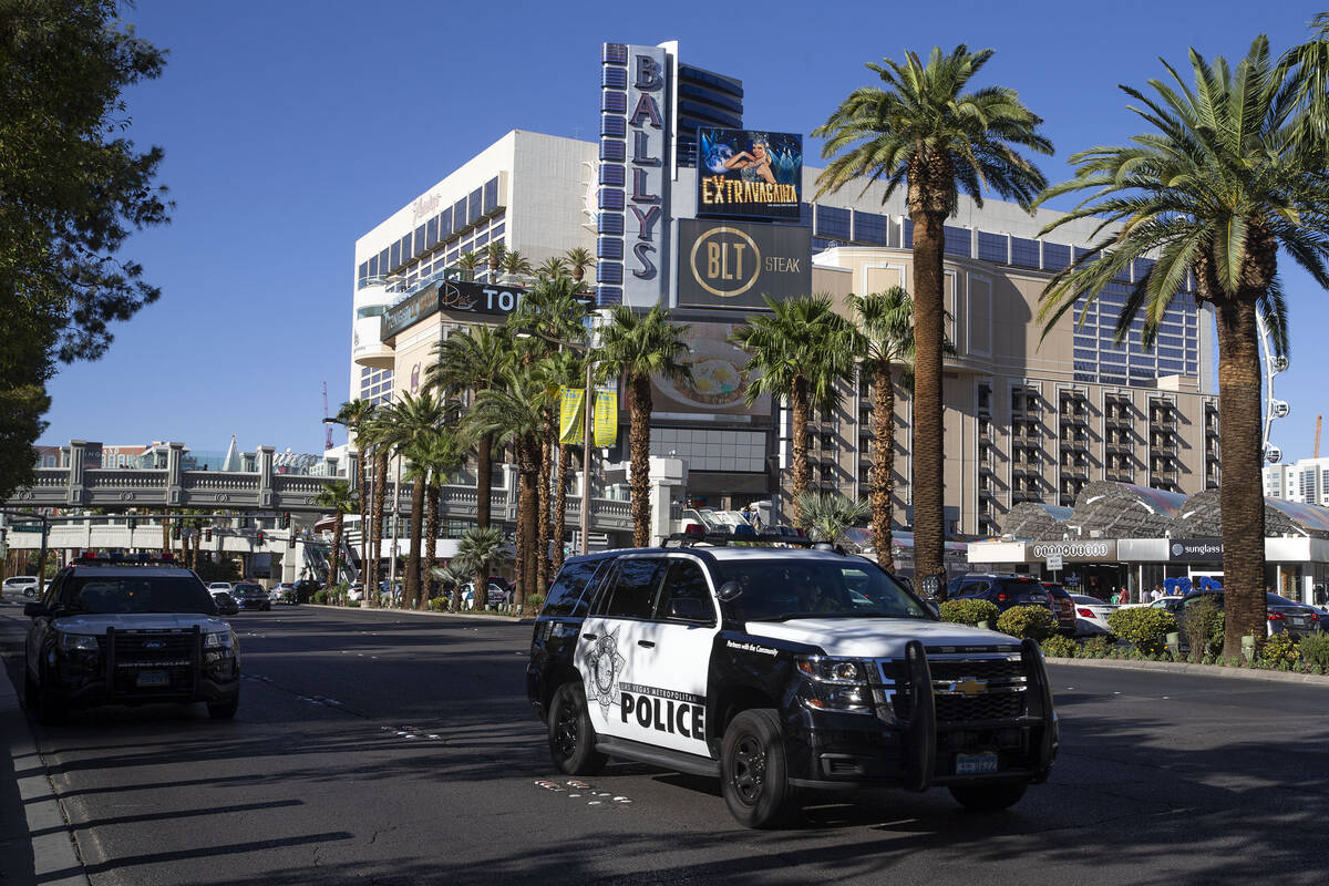 Metropolitan police patrol Las Vegas Boulevard during Labor Day weekend on Saturday, Sept. 4, 2 ...