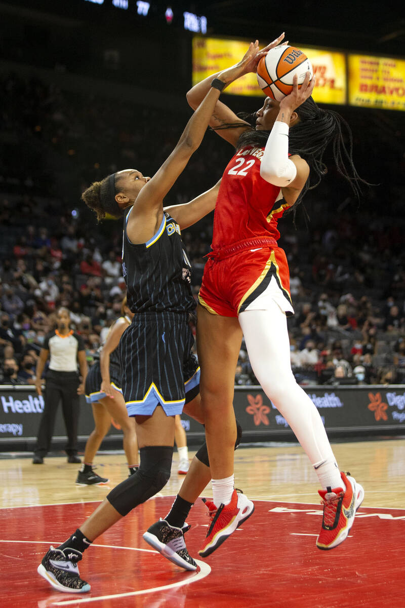 Chicago Sky forward/center Azur‡ Stevens (30) guards Las Vegas Aces forward A'ja Wilson ...