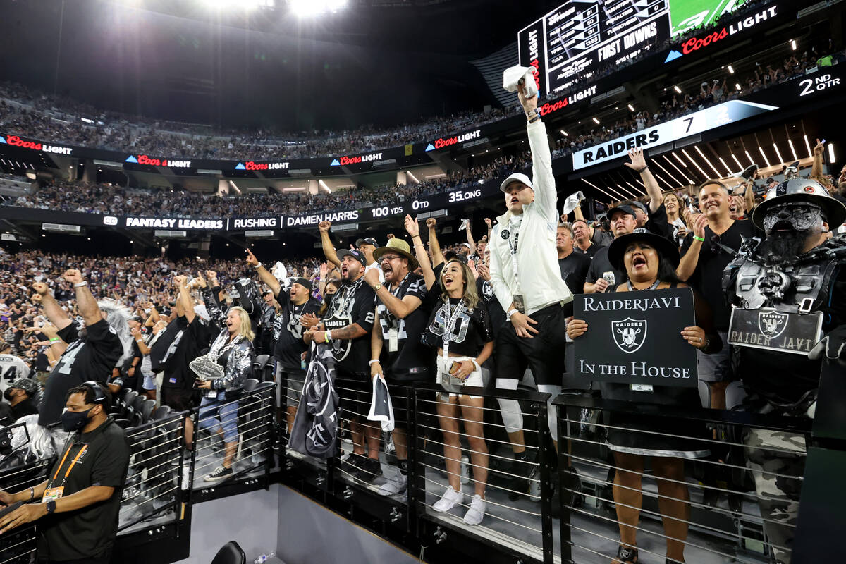 Fans cheer as the Raiders take on the Baltimore Ravens on ÒMonday Night FootballÓ at ...