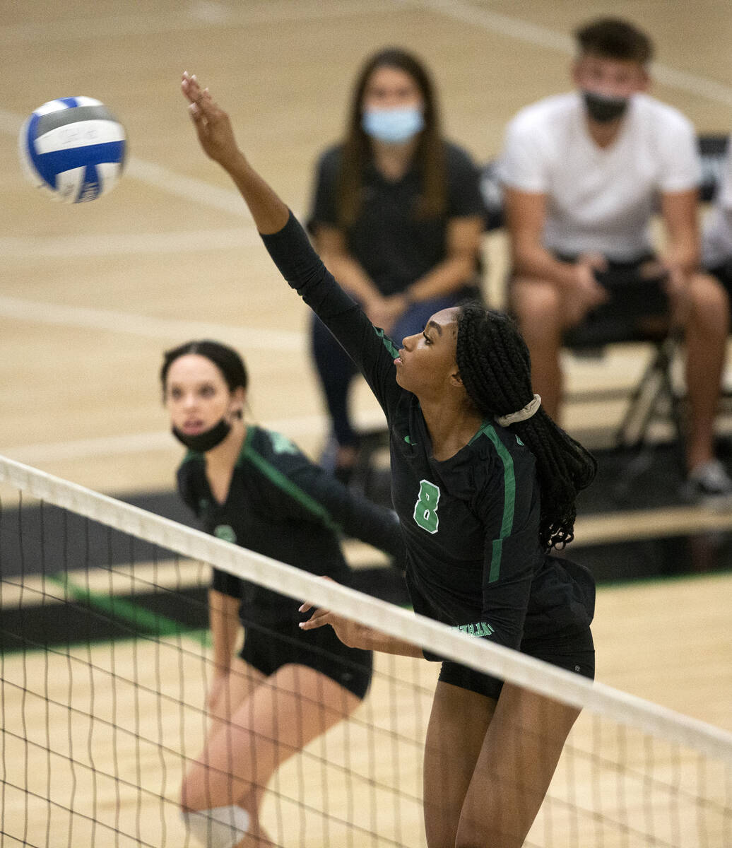 Palo Verde's Naomi White (8) sets to Shadow Ridge during their precocious   schoolhouse  volleyball crippled  astatine  P ...