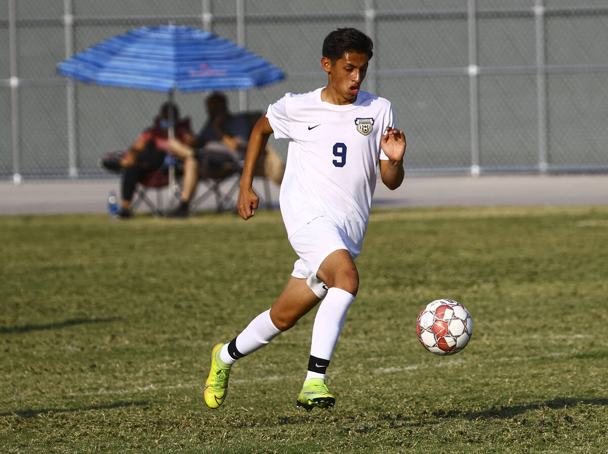 Spring Valley's Alfonso Tadeo moves the ball during the first half of a soccer game at Tech Hig ...