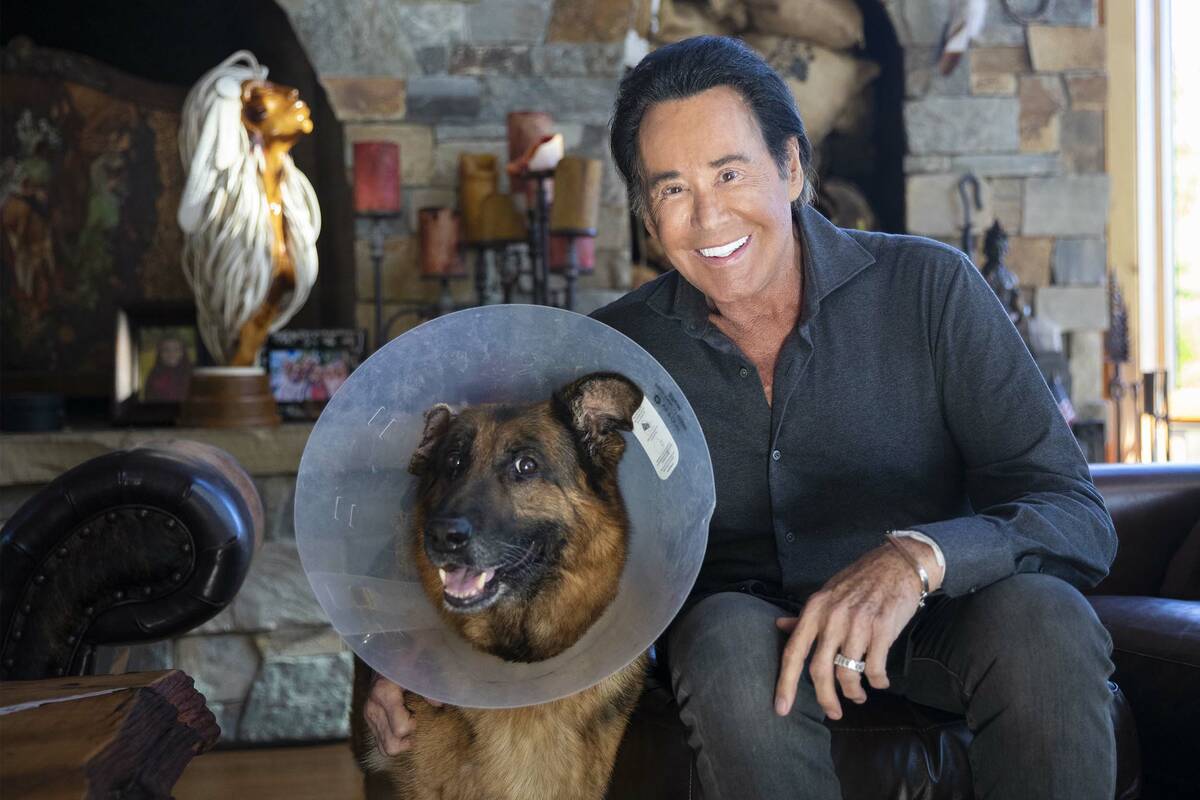 Wayne Newton with his dog Tosca at his ranch in Rollins, Mont., Wednesday, Sept. 30, 2020. (Rac ...