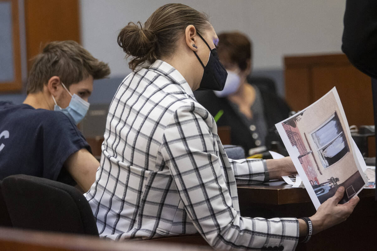 Ethan Goin, left, a 16-year-old murder suspect, sitting beside his attorney, Deputy Public Defe ...