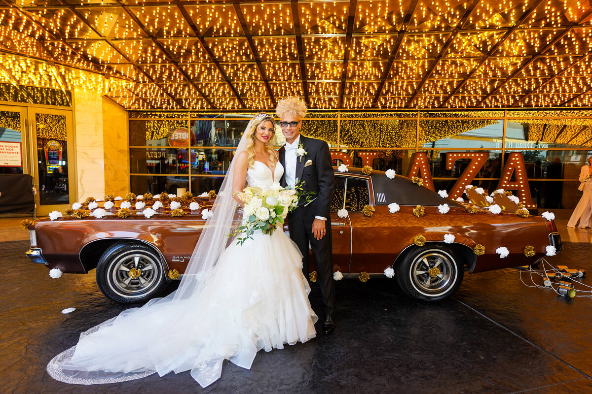 What's a Vegas wedding without Flavor Flav, Pawn Stars and Pauly?, Kats, Entertainment