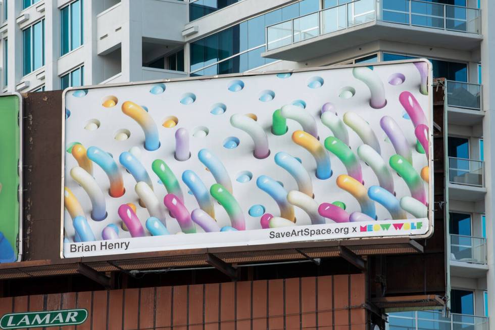 Billboard oleh Brian Henry (Christopher DeVargas untuk Meow Wolf) 2784 S Las Vegas Blvd