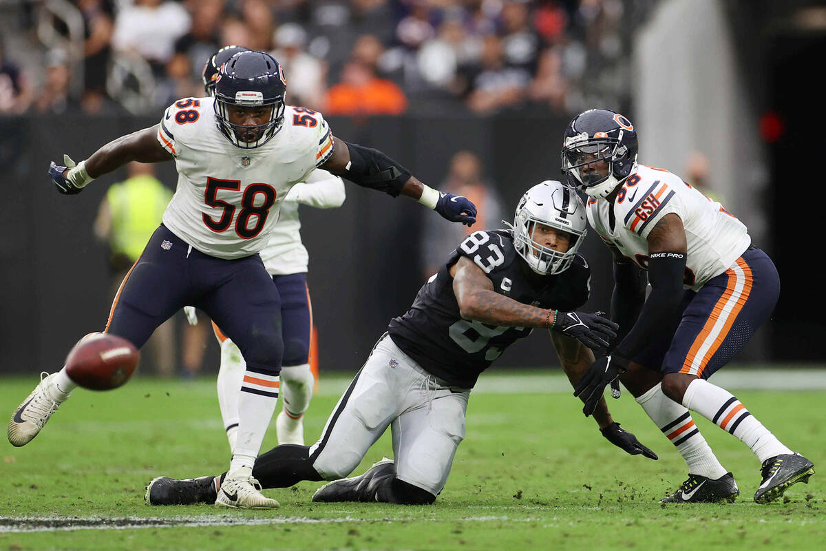 Raiders tight end Darren Waller (83) misses a catch as Chicago Bears safety Tashaun Gipson (38) ...